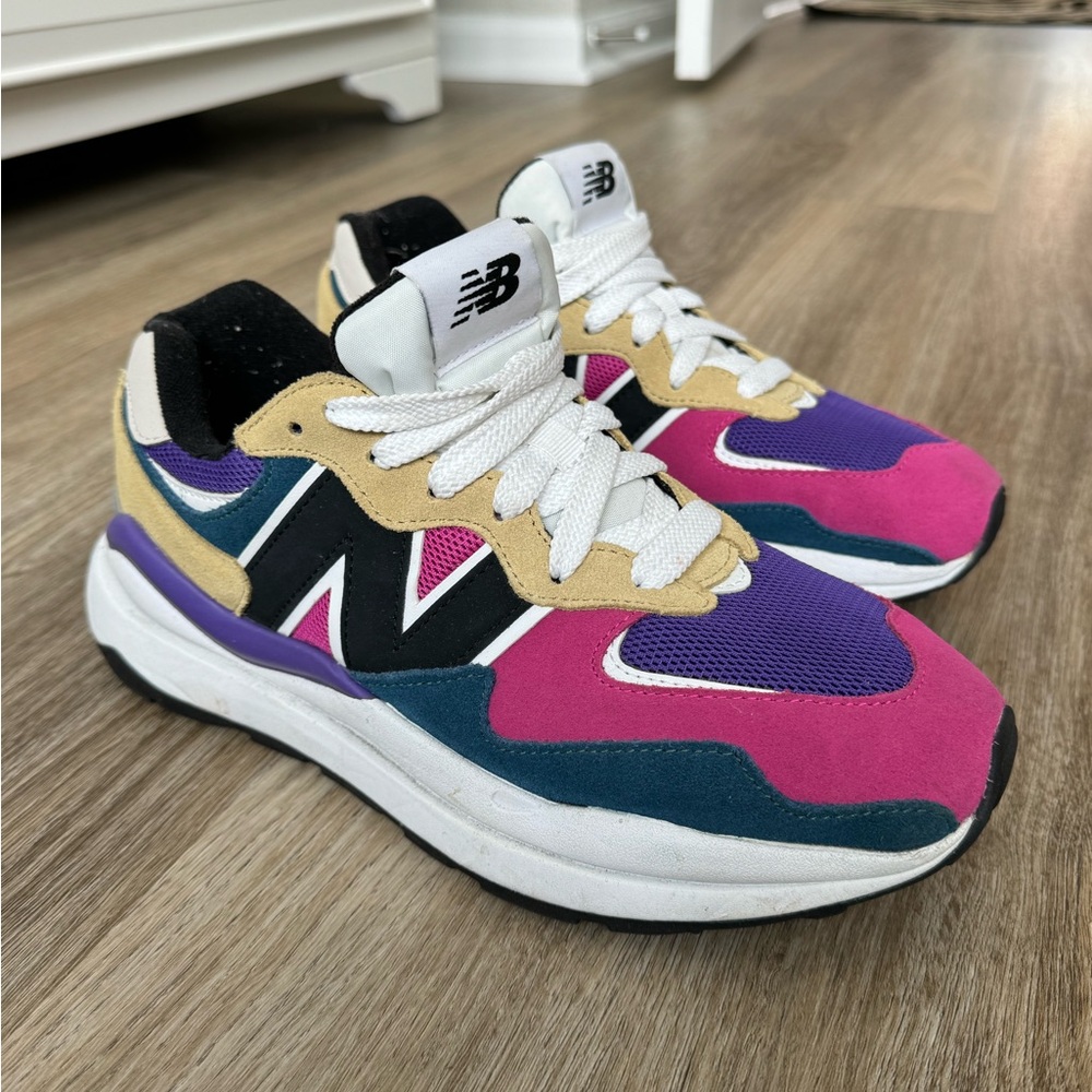 New Balance 57|40 (Men’s 8.5 / Women’s 10)
